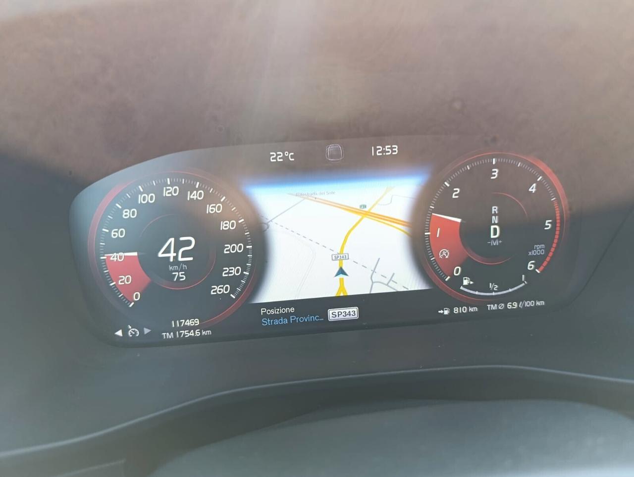 VOLVO XC40 D3 AWD GEEARTRONIC LED/NAV/SENS.POSTERIORI/