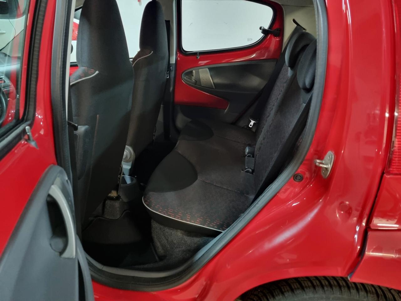 Peugeot 107 1.0 68CV 5p. Sweet Years