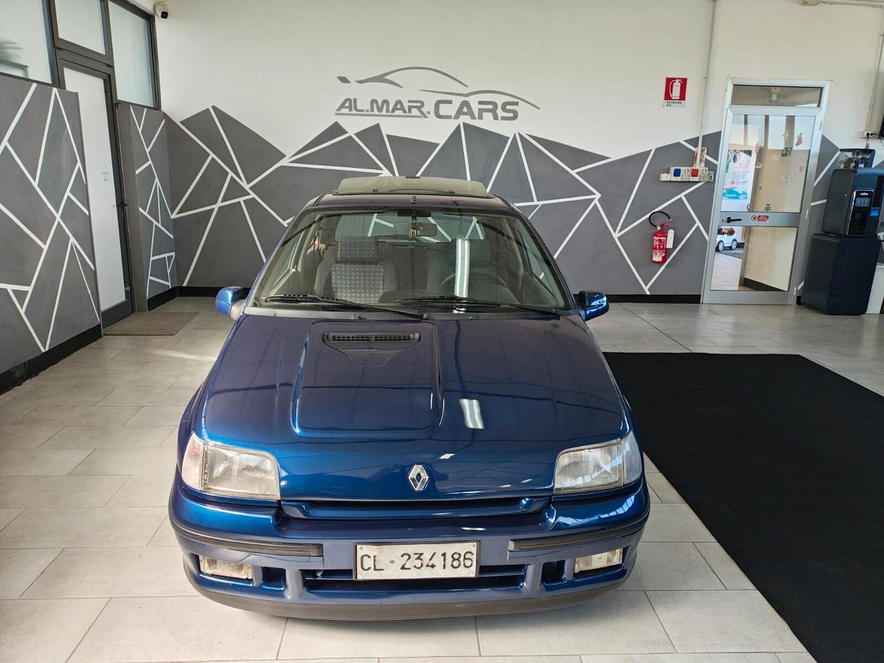 Renault Clio 1.8i 16V cat