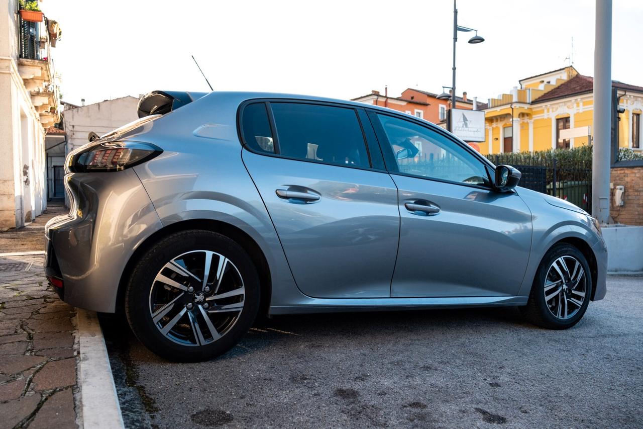Peugeot 208 1.2 GT-Line 100 CV 5 porte