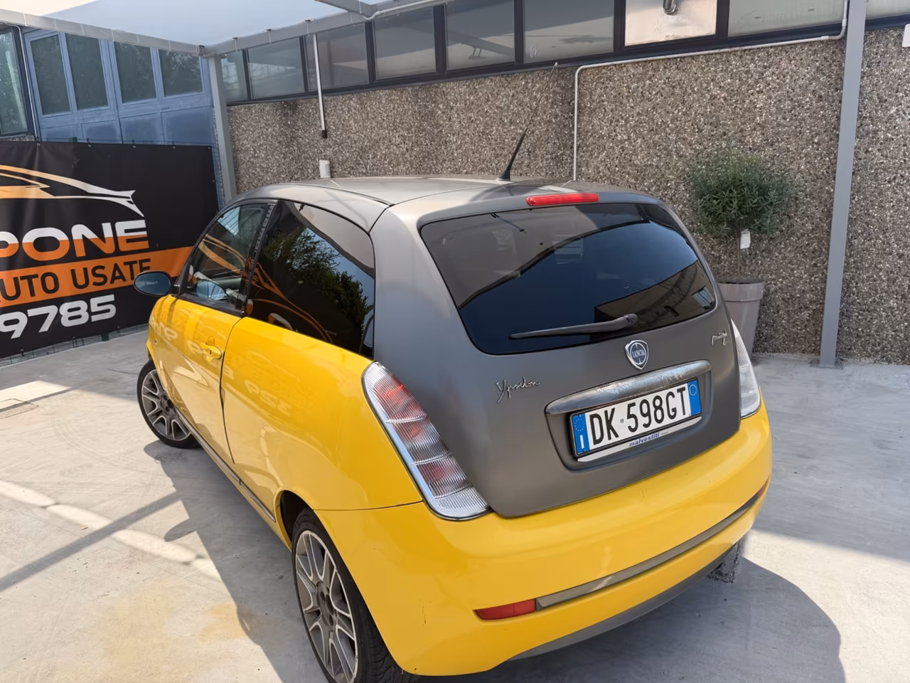 LANCIA YPSILON 1.3MTJ MOMO-DISING BICOLORE