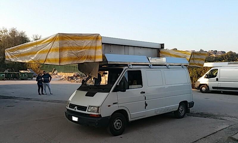Renault Trafic 2.1 D Tenda 8 x 5 m