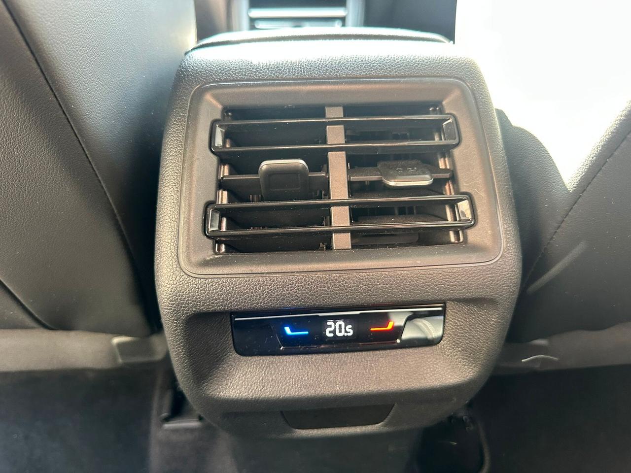 Volkswagen Tiguan 2.0 TDI 150 CV DSG R-Line