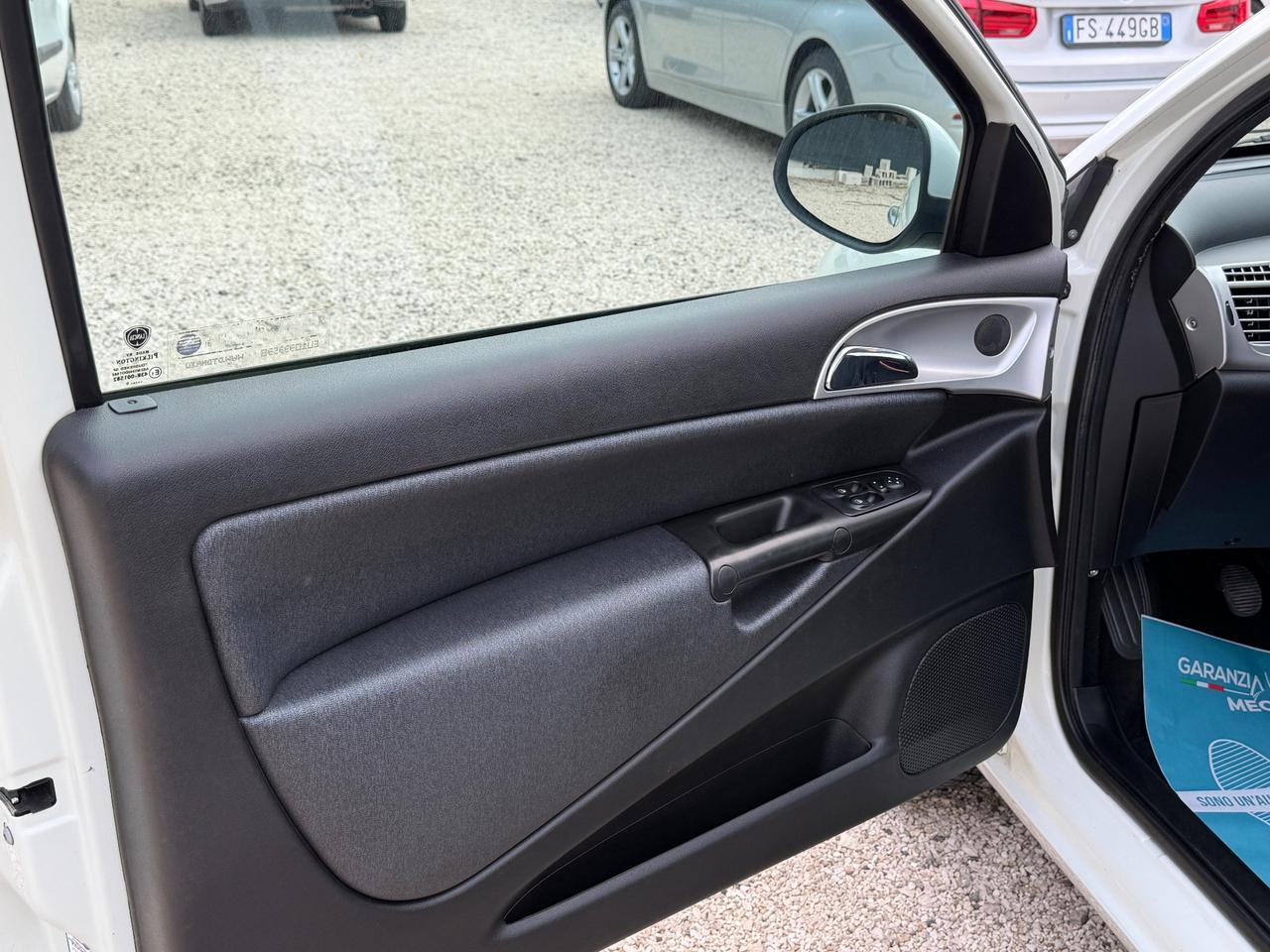 Lancia Ypsilon 1.2 69 CV Argento