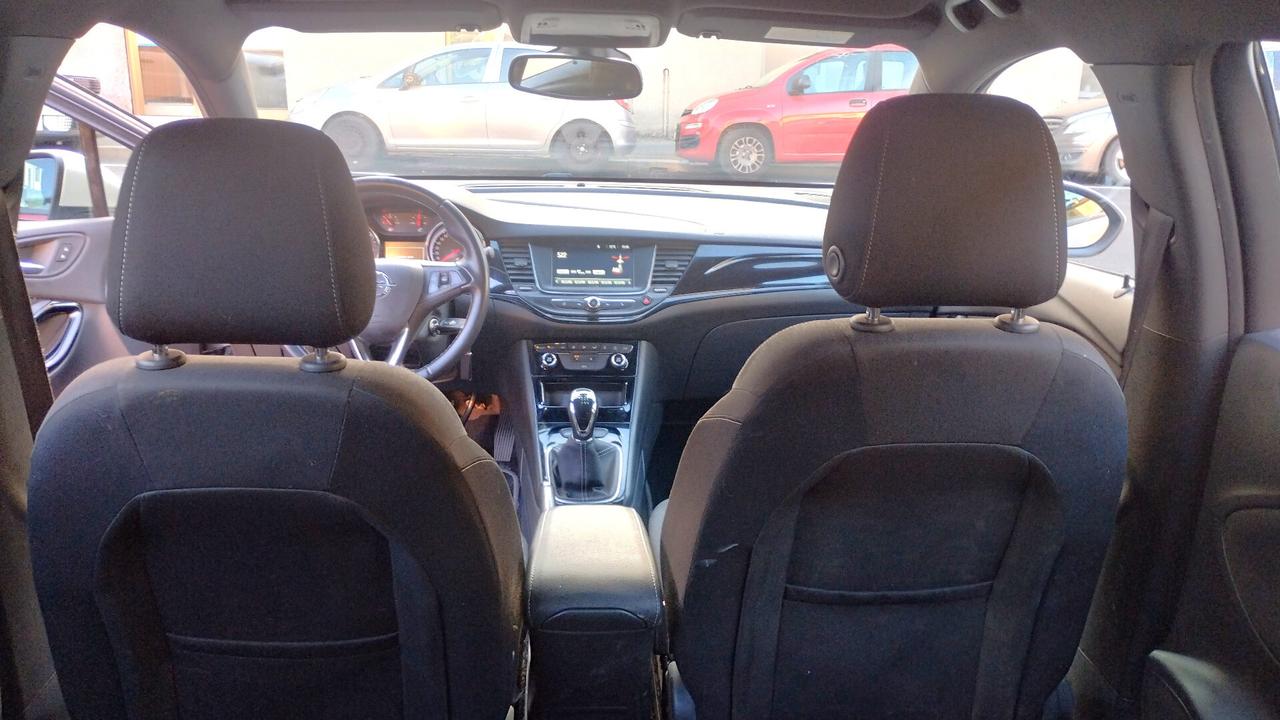 Opel Astra 1.6 CDTi 136CV Start&Stop 5 porte Dynamic NEOPATENTATI