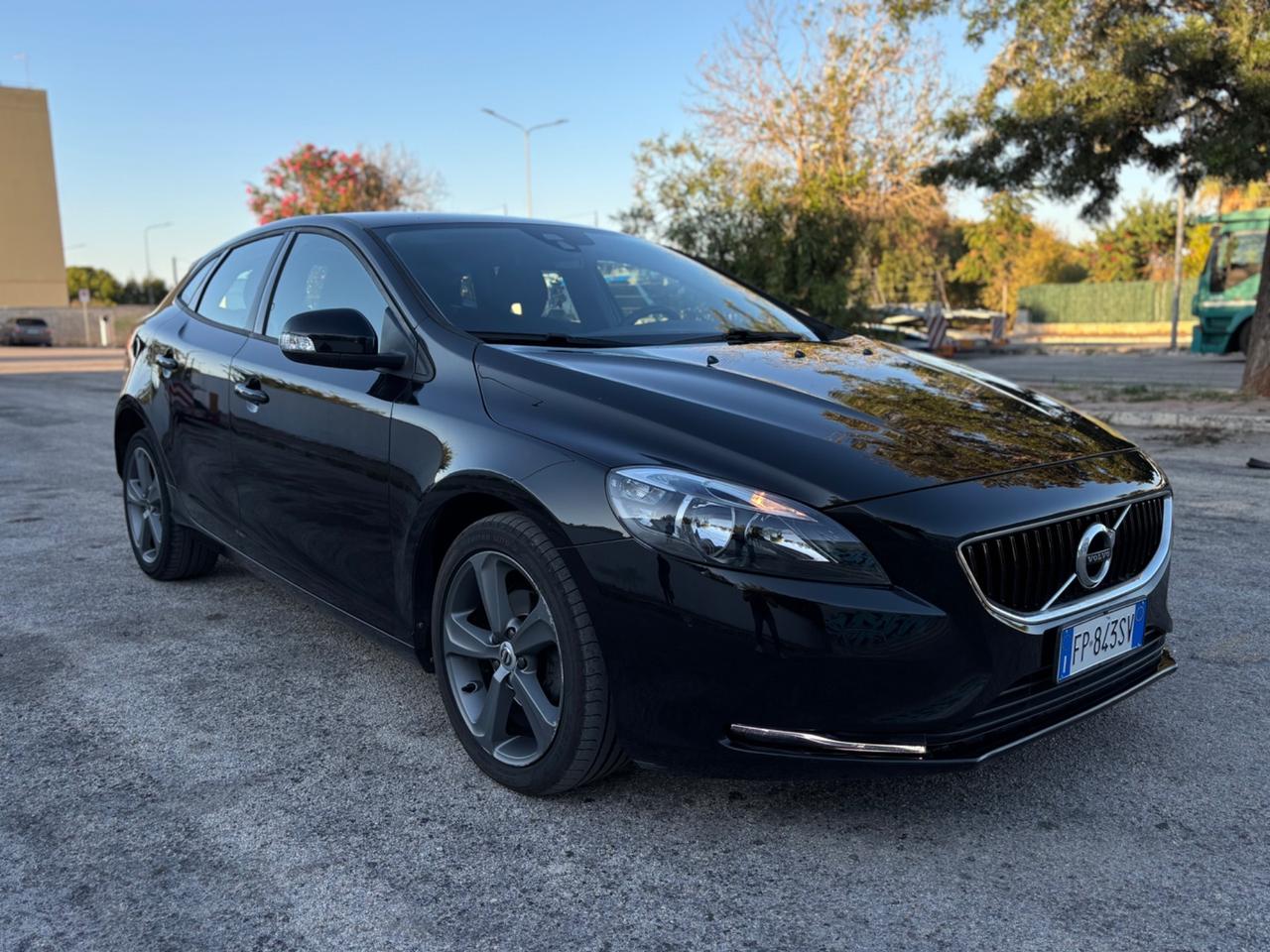 Volvo V40 D2 Geartronic Business Plus