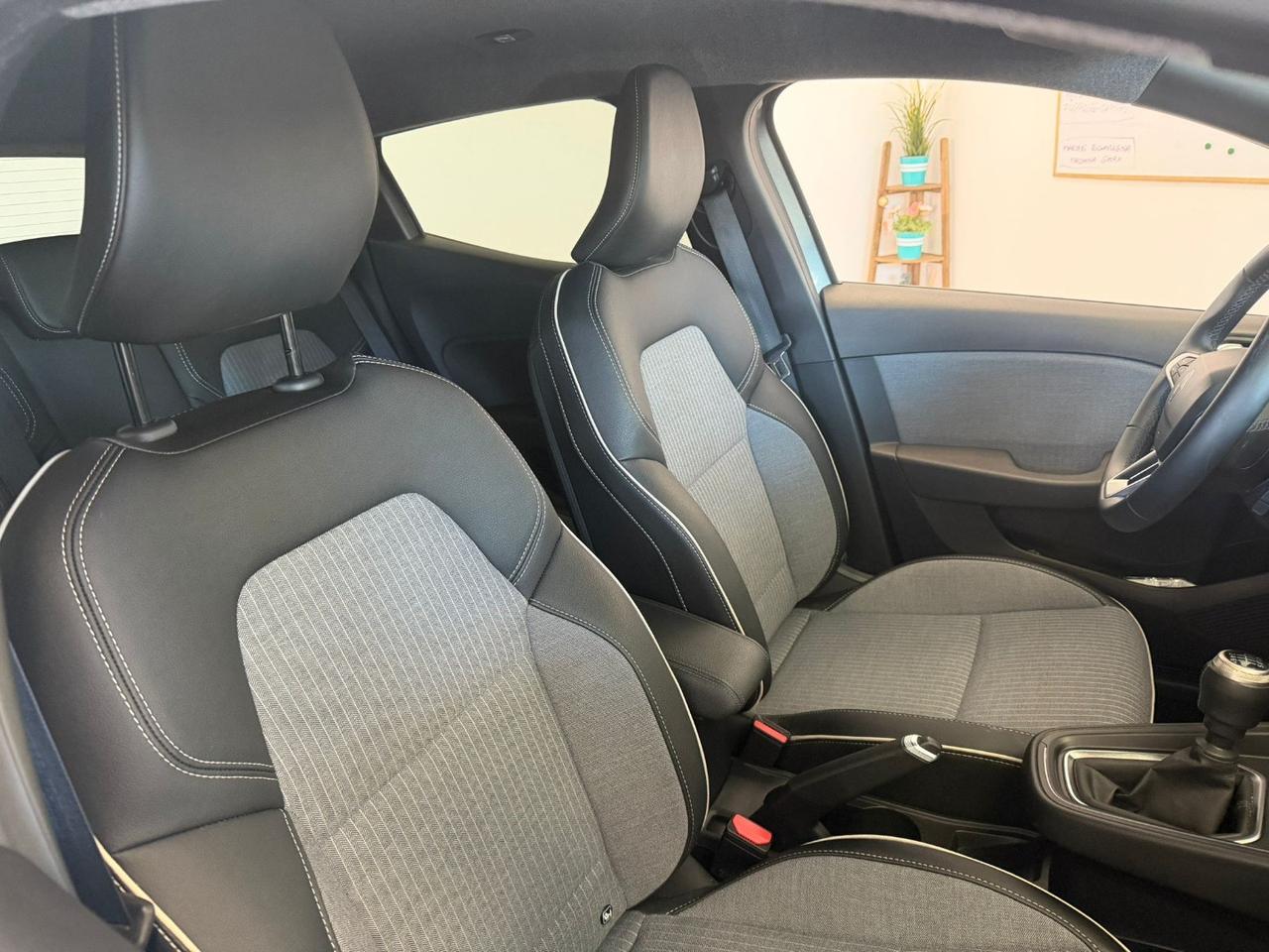 RENAULT Clio TCe 90 CV TECHNO