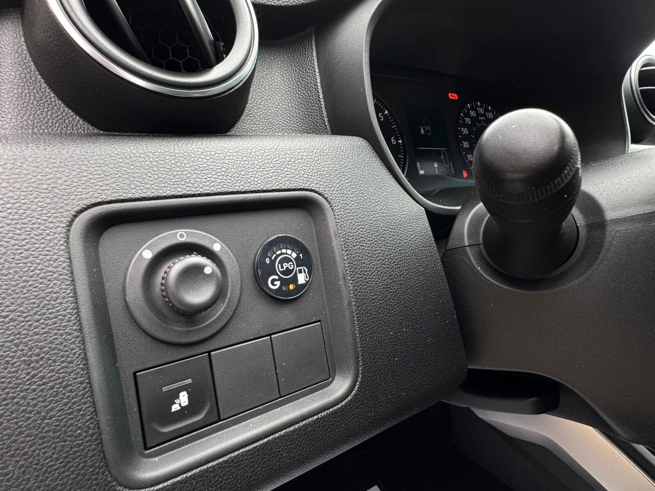 Dacia Duster 1.6 SCe GPL 4x2 Prestige