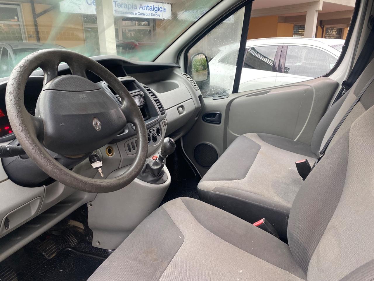 Renault trafic