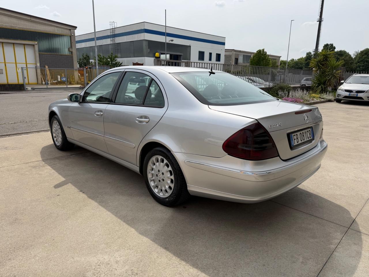 Mercedes-benz E 270 CDI cat Elegance