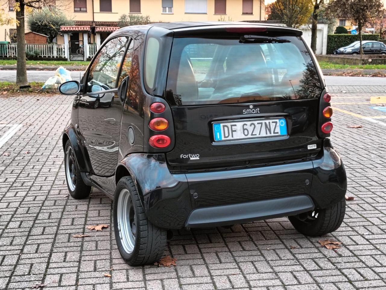 Smart ForTwo 800 coupé pure cdi..CELL 320 147 1147 WUATSAPP