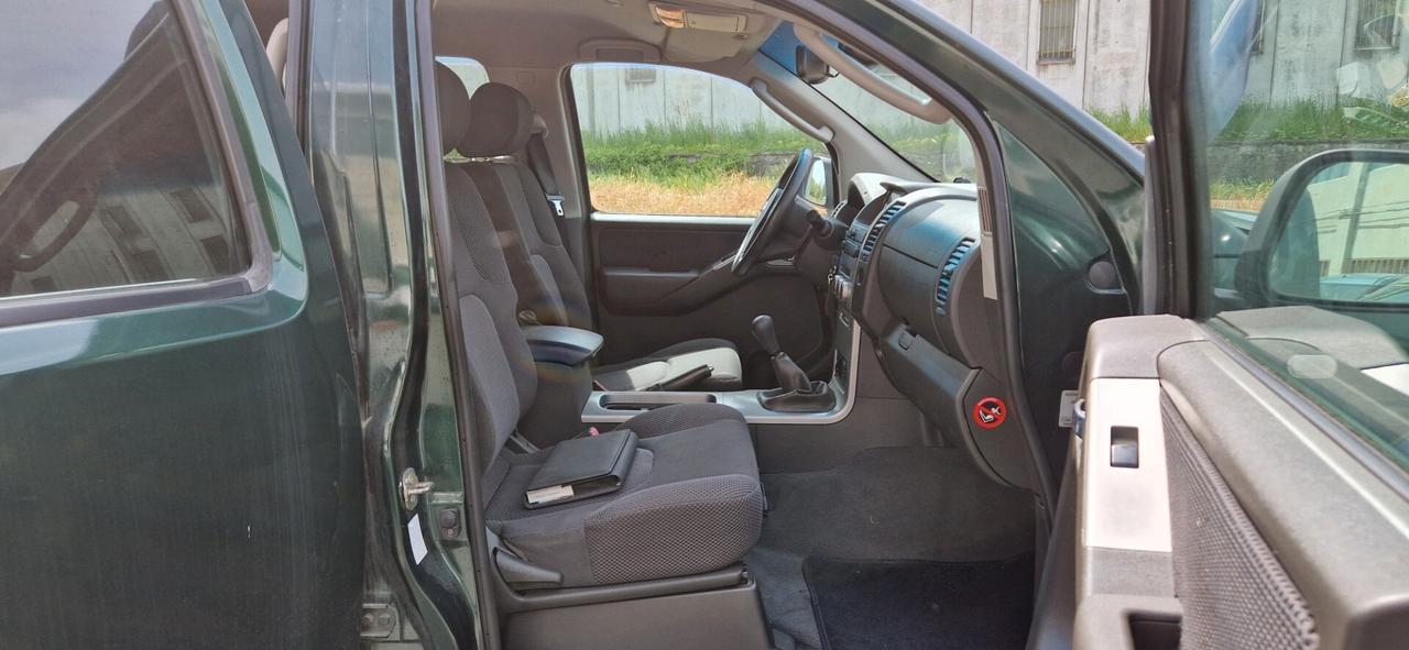 Nissan Navara 2.5 dCi 4 porte Double Cab XE