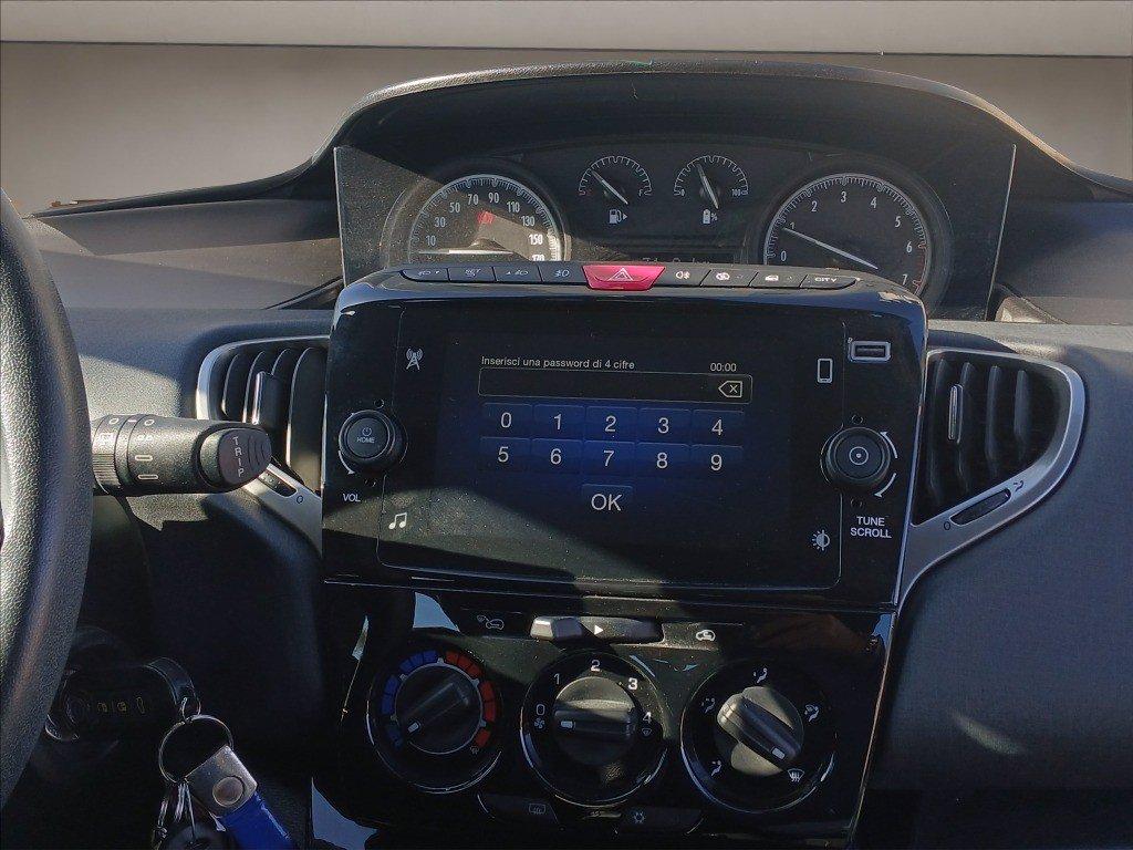 LANCIA Ypsilon 1.0 firefly hybrid Gold s&s 70cv del 2021