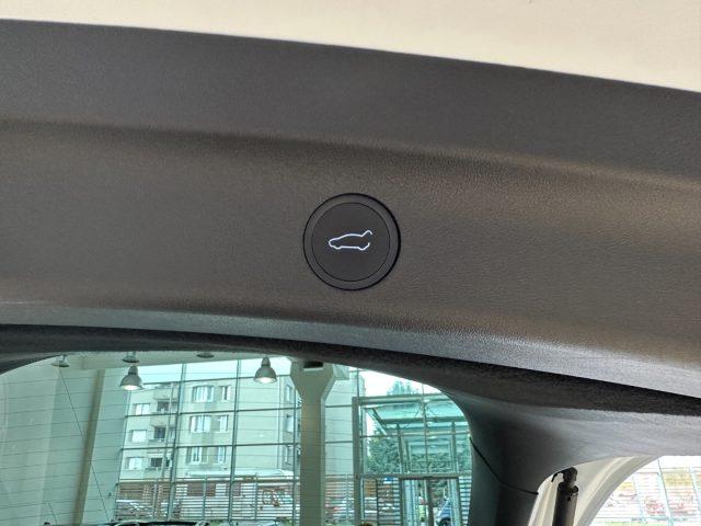 TESLA Model Y Long Range Dual Motor AWD - IVA Esposta