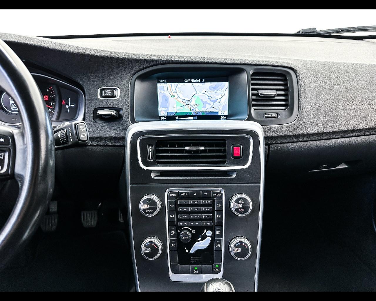 VOLVO V60 (2010-2018) - V60 D2 1.6 Momentum