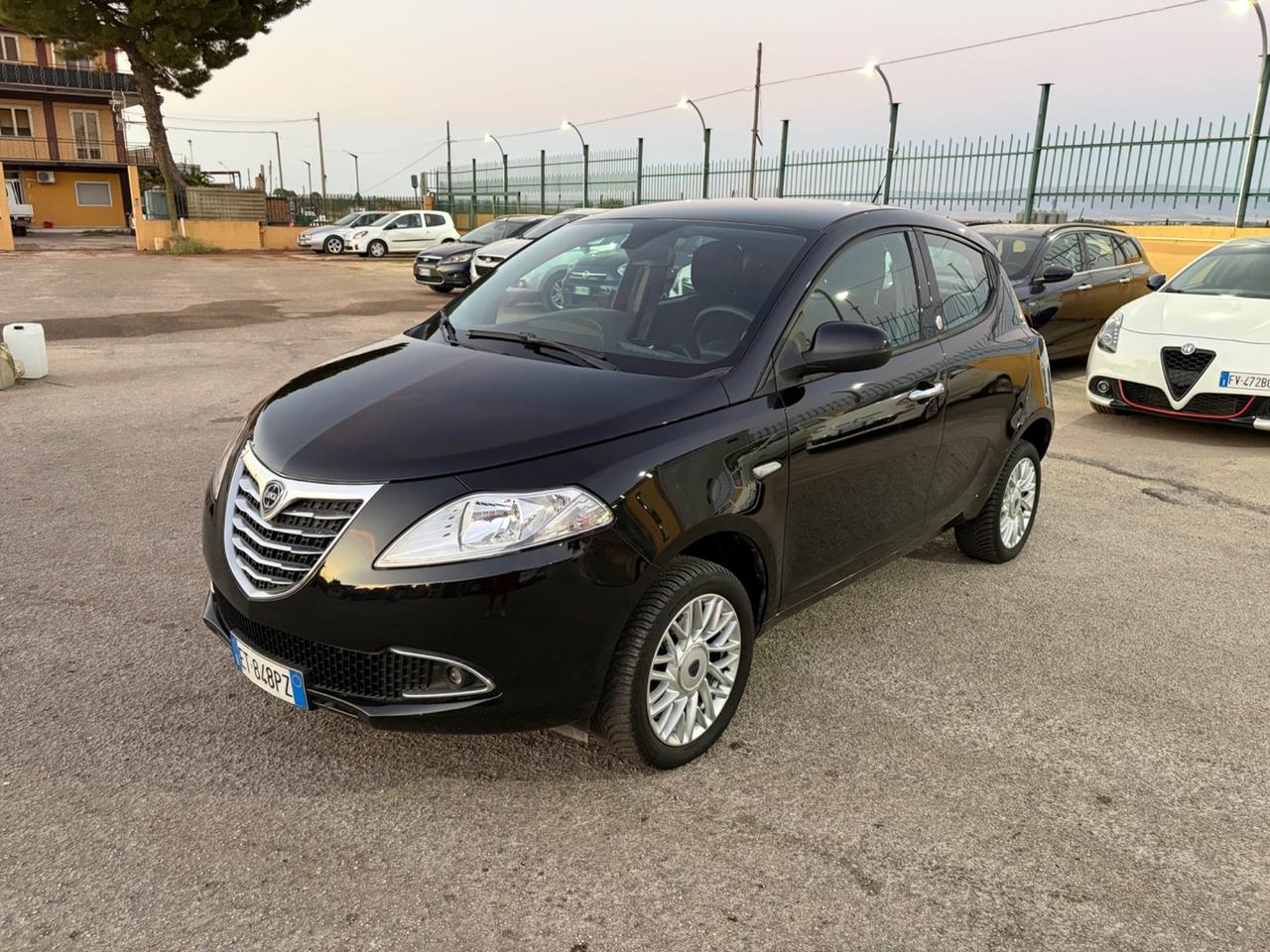 Lancia Ypsilon 0.9 TwinAir 85 CV 5 porte Metano Ecochic Gold