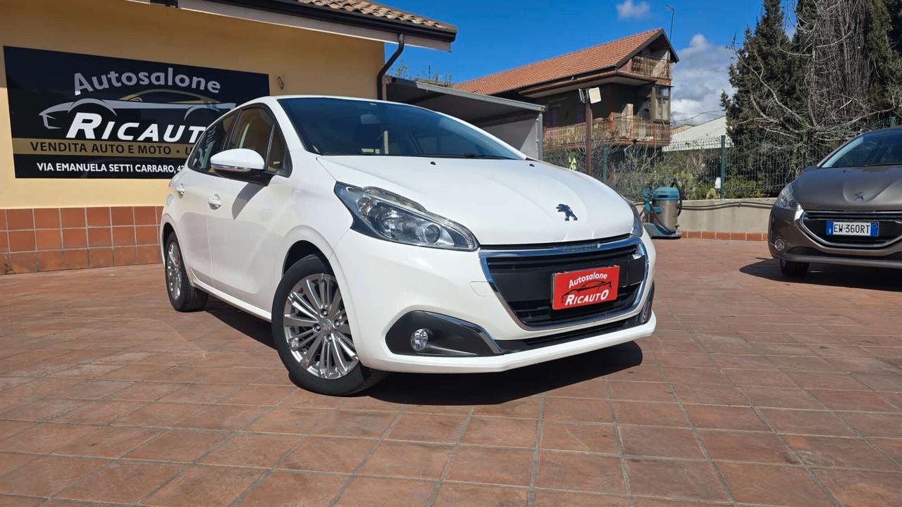 Peugeot 208 BlueHDi 75 5 porte allure
