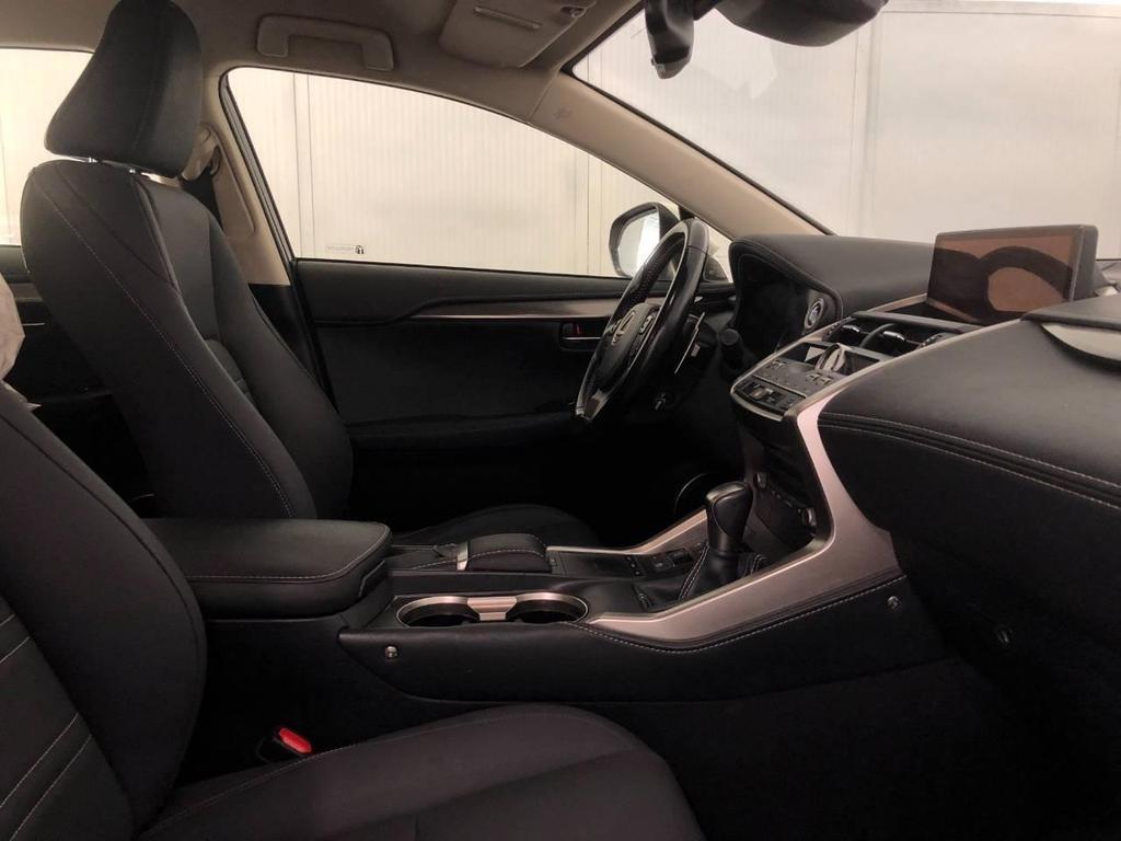 Lexus NX 300 300 2.5 Hybrid Premium 4WD CVT