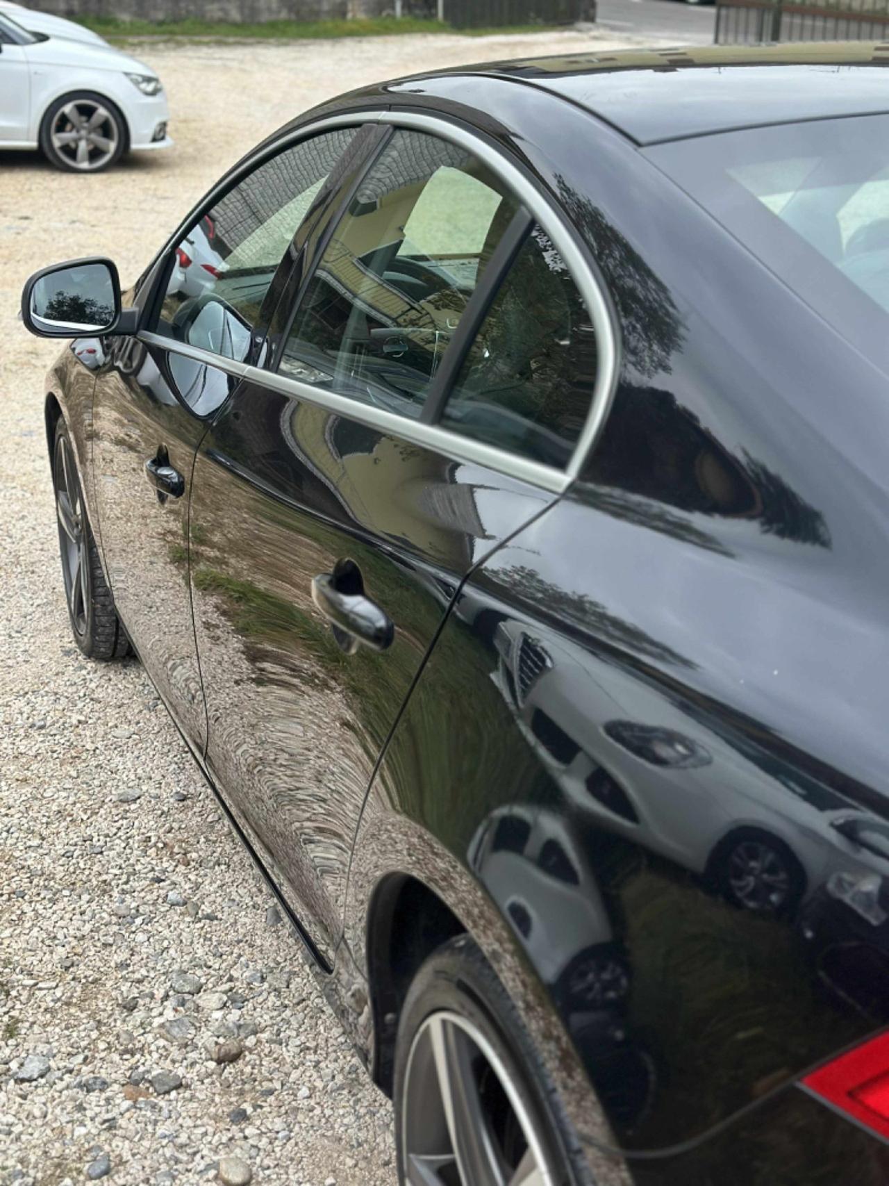 Volvo S60 D5 R-DESIGN KMCERT GARANZ UNICOPR