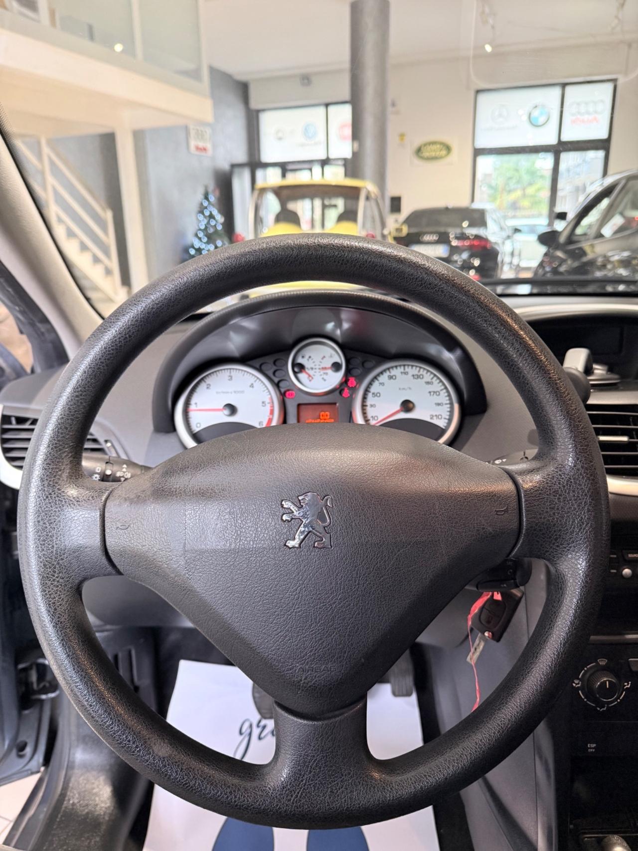 Peugeot 207 1.6 8V HDi 93CV 5p. Millesim 200