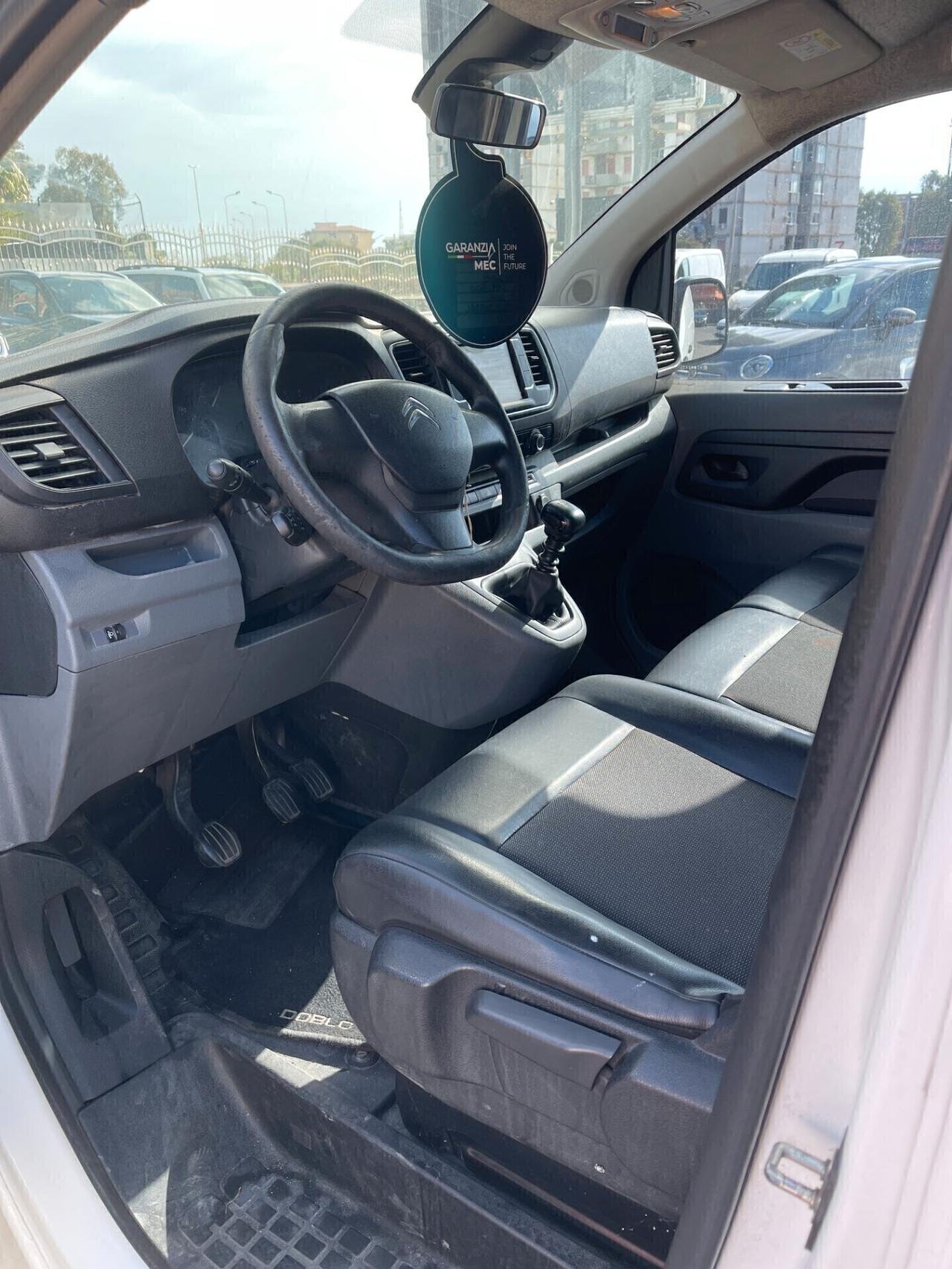 Citroen Jumpy 3 posti