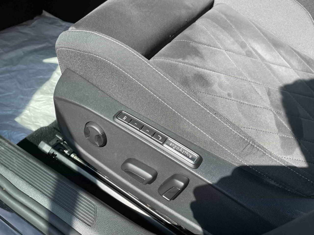 Volkswagen Golf 1.5 eTSI 130 CV EVO ACT DSG Style NEOPATENTATI