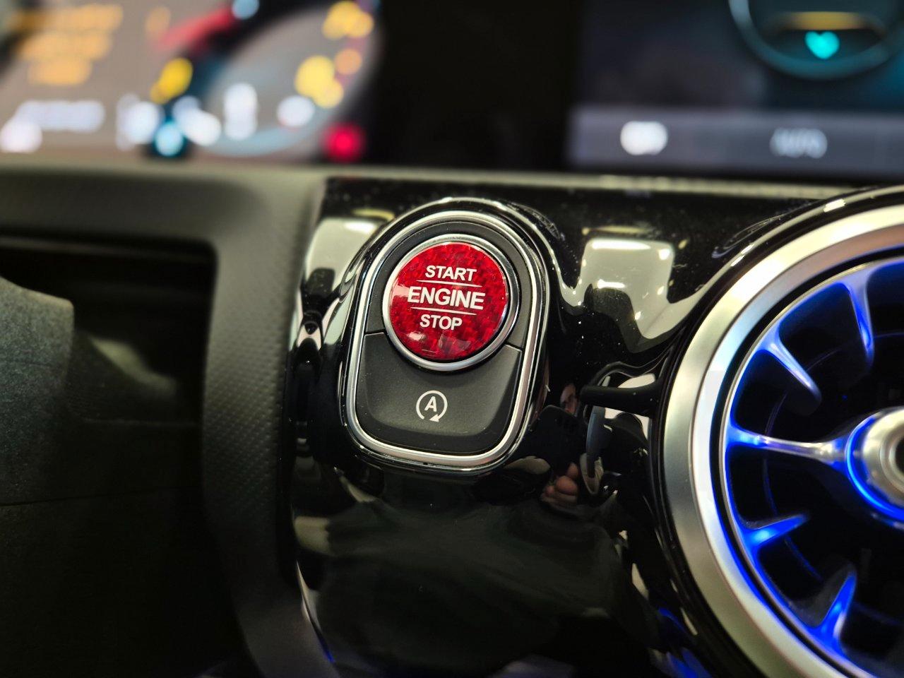 Mercedes A 220 Sedan 4Matic 7G-DCT AMG - Cerchi 20 OMOLOGATI