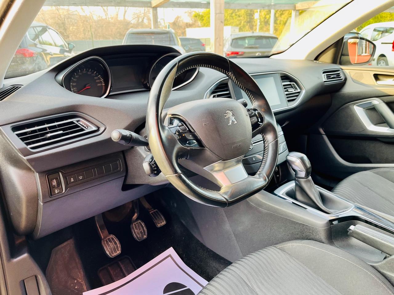 Peugeot 308 station wagon 1.6cc 99cv HDI