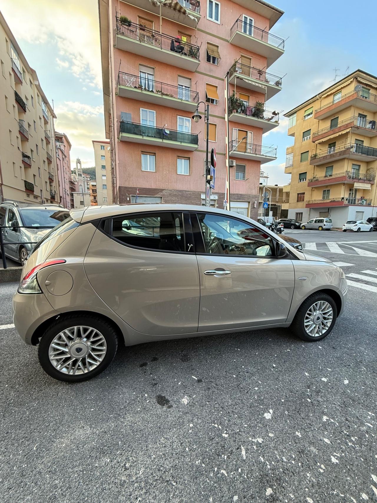 Lancia Ypsilon 1.3 MJT 16V 95 CV 5 porte S&S Elefantino