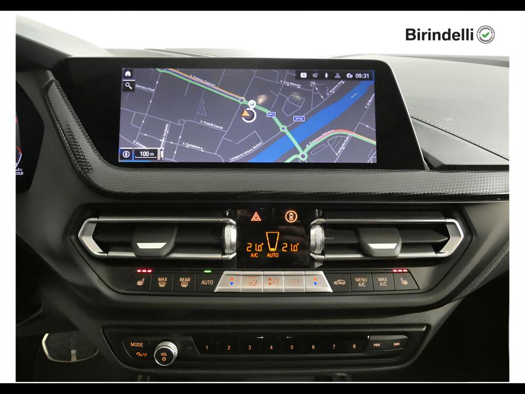BMW Serie 1 (F40) - M 135i xDrive