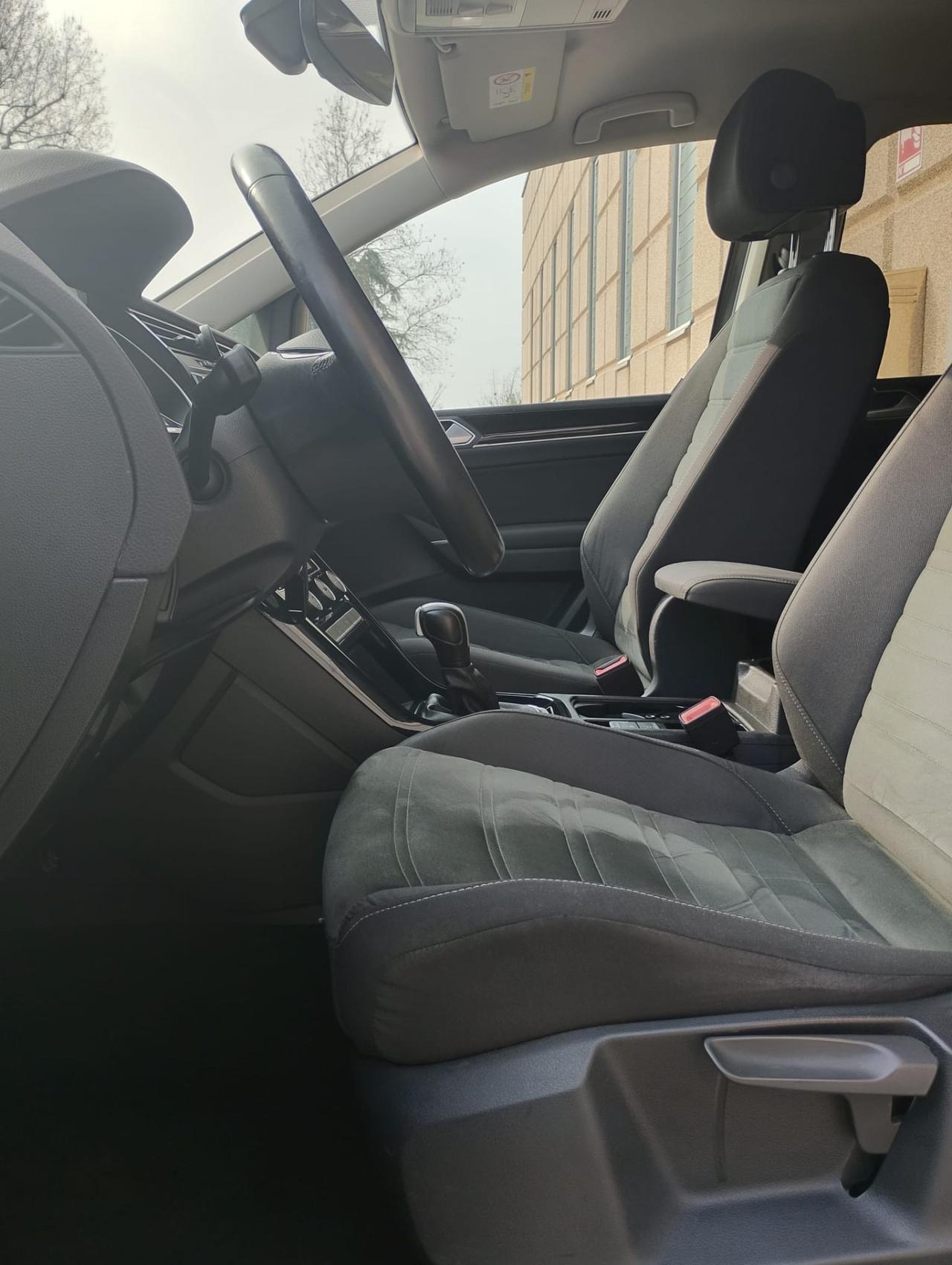 Volkswagen Touran 2.0 TDI 150 CV SCR DSG Executive BlueMotion Tech.