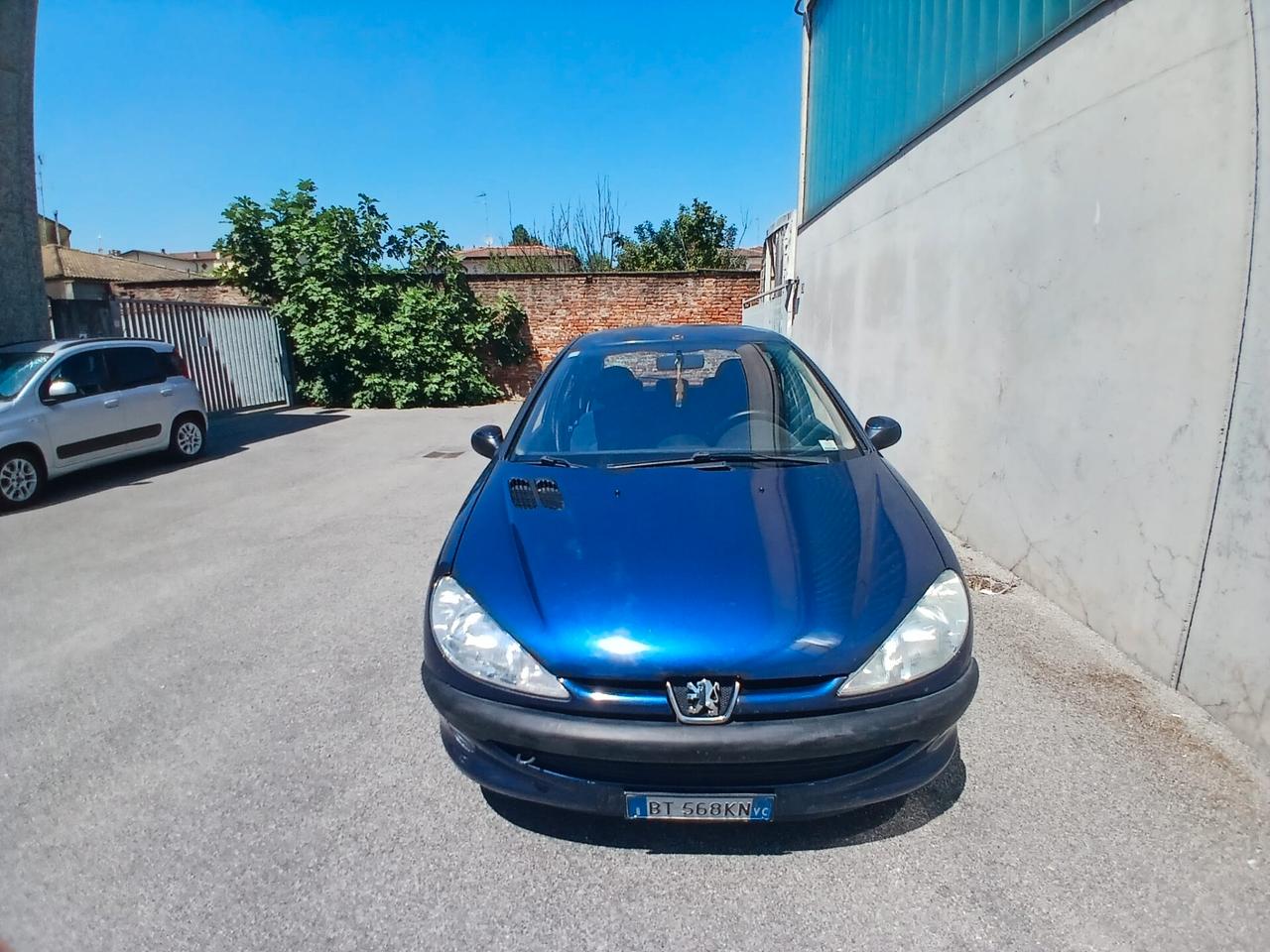 Peugeot 206 1.1 5p. XR