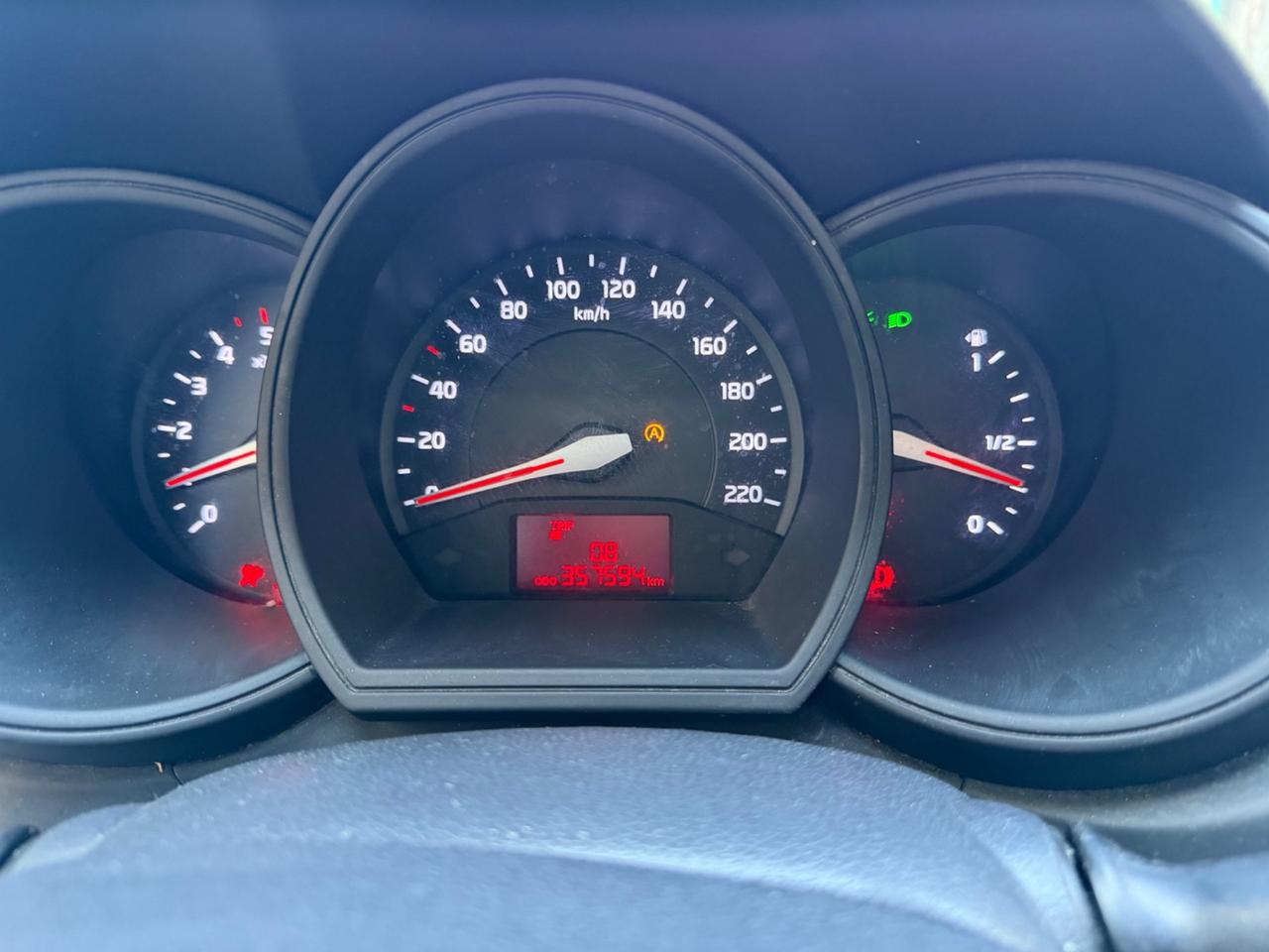 Kia Rio 1.1 CRDi WGT 5p. LX