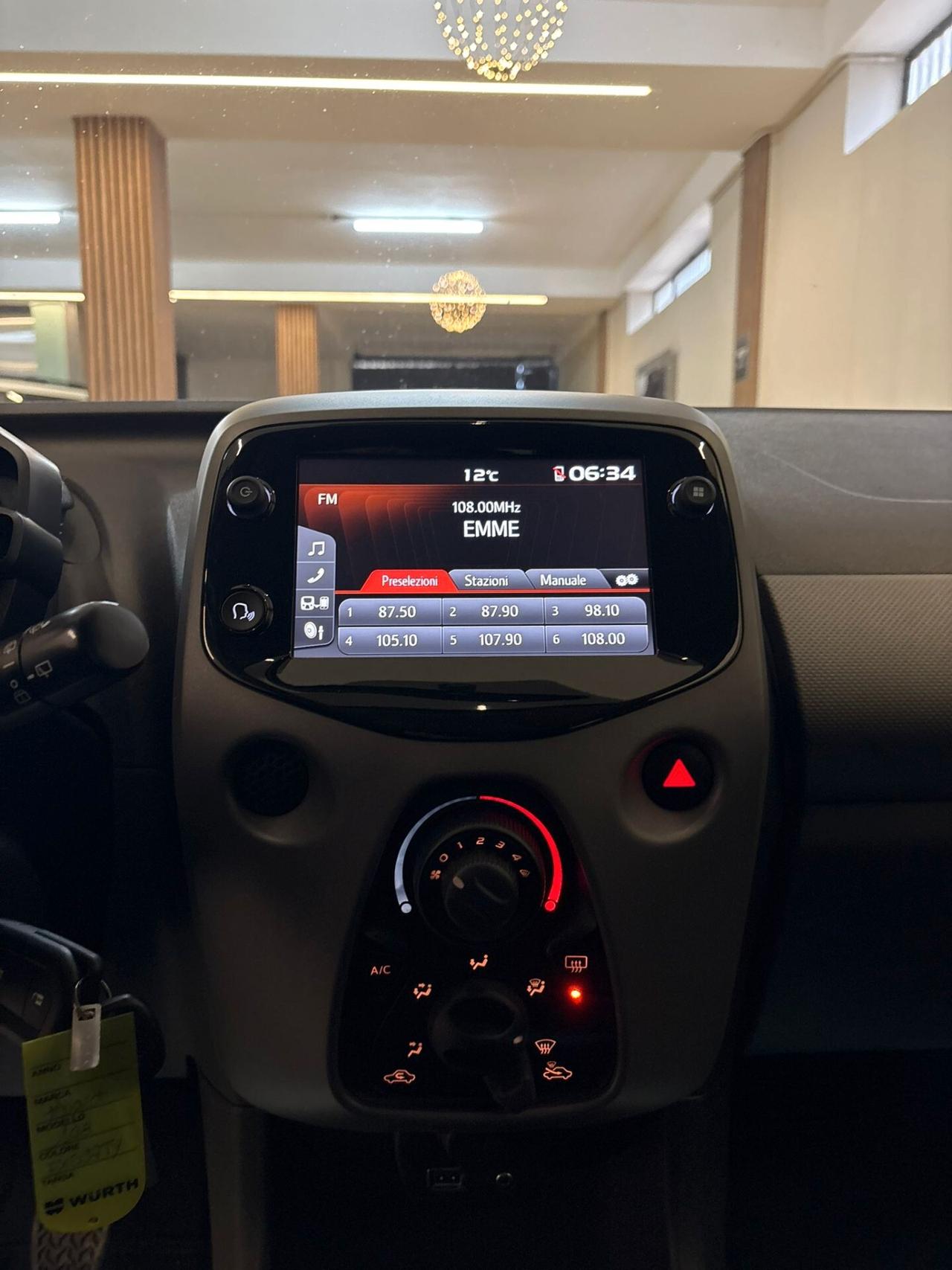 Peugeot 108 1000cc 72cv VTi 5 porte Allure