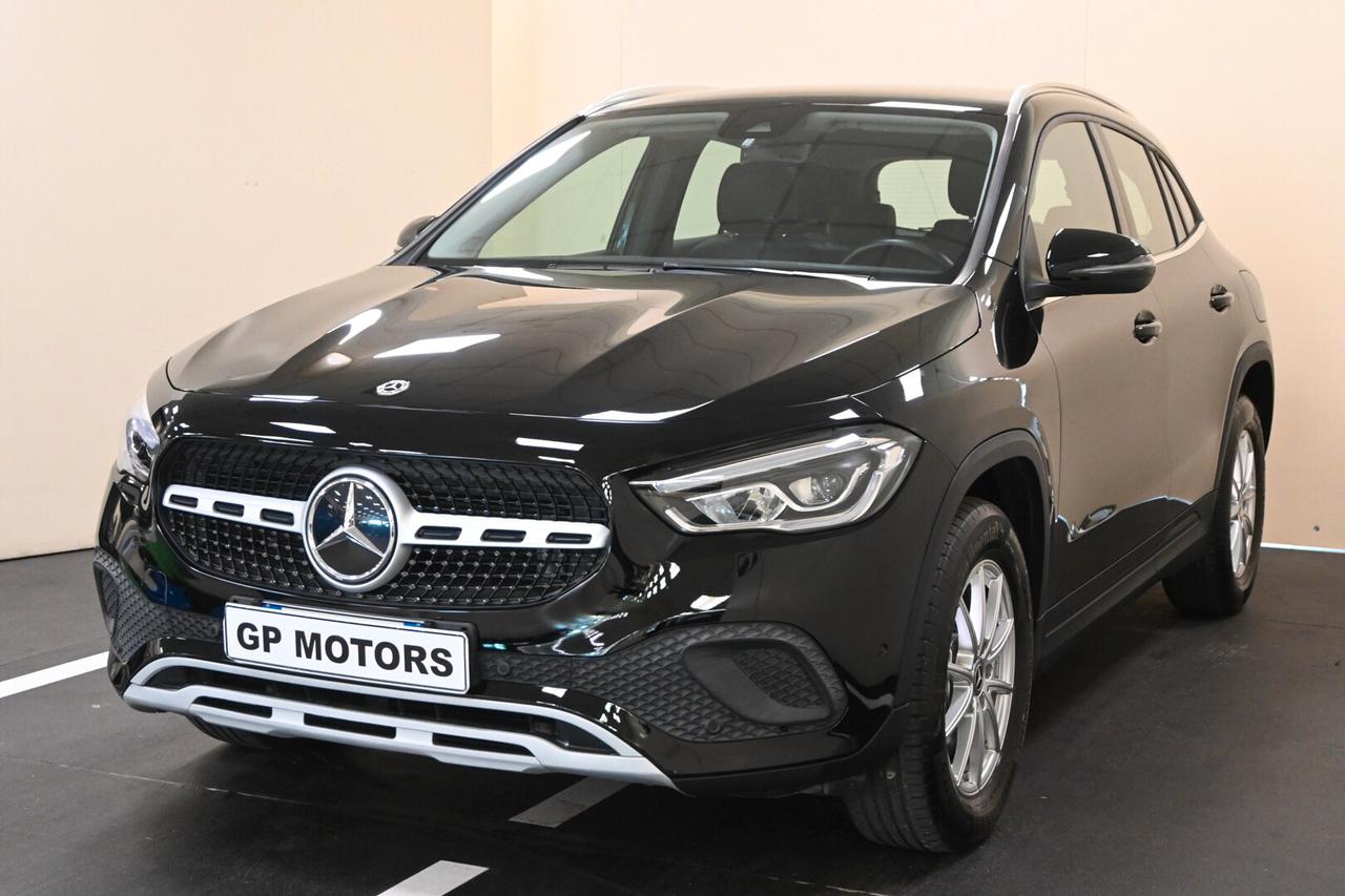 MERCEDES GLA (H247) GLA 180 d Automati...