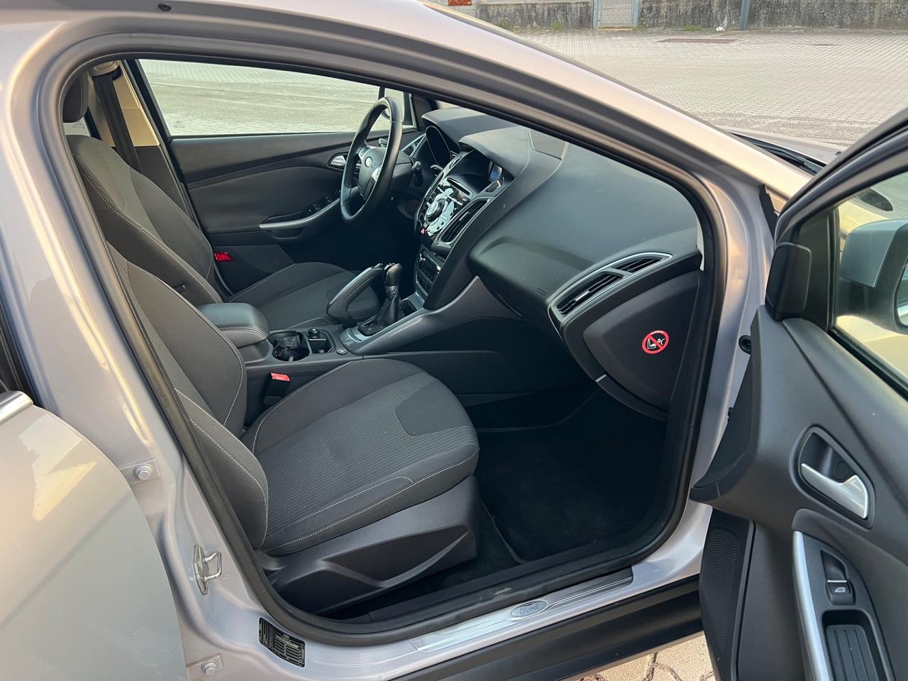 Ford Focus 1.6 CV 105 GPL Titanium