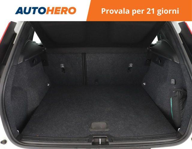 VOLVO XC40 T3 Geartronic Momentum Core