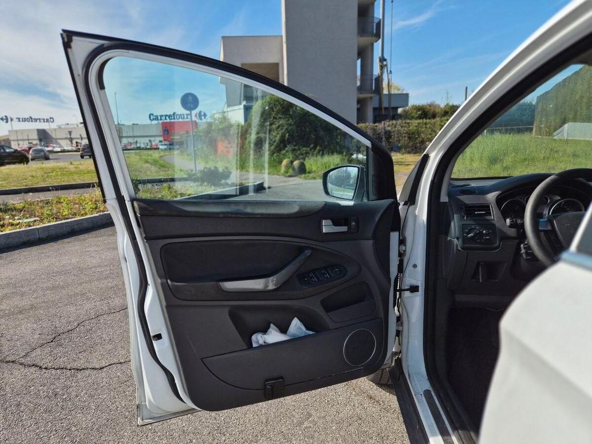 Ford Kuga 2.0 tdci Titanium 4wd 136cv dpf