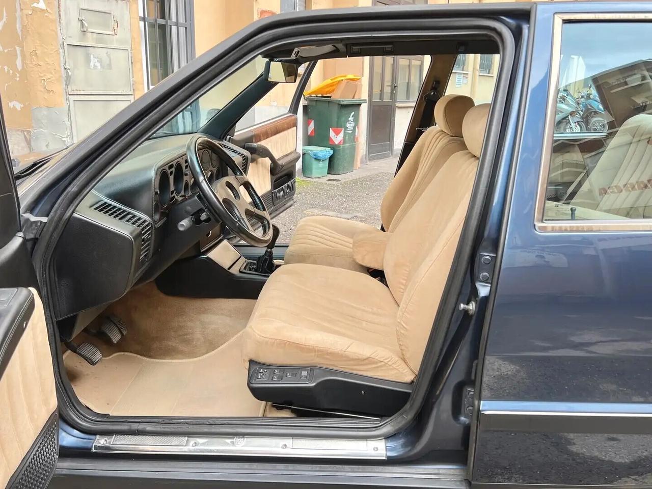 Lancia Thema 2.0 i.e. turbo 16V cat LX