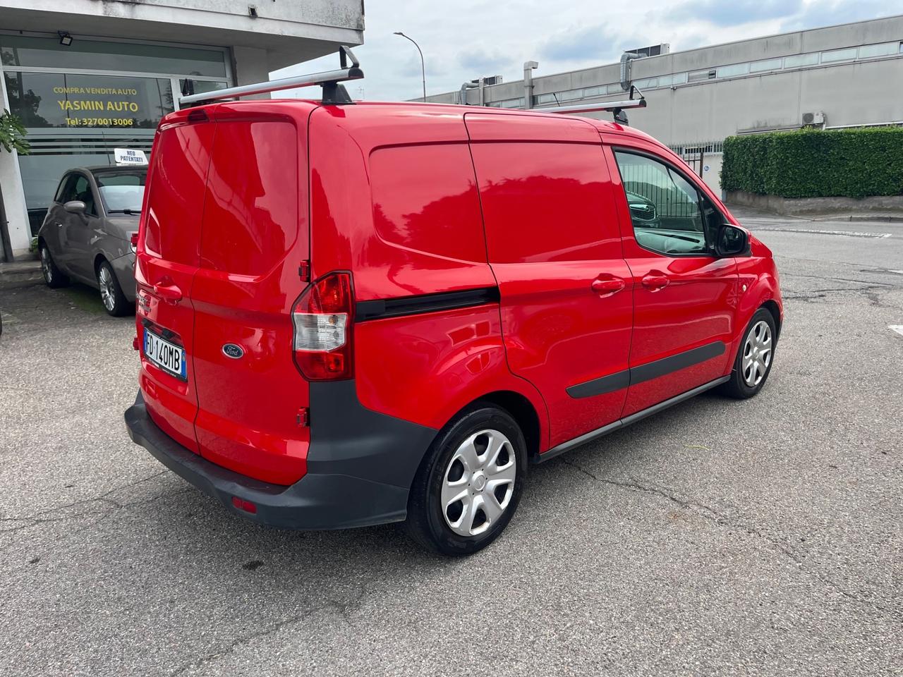Ford Transit Courier 1.5dci/Euro5B con FAP/76CV/neopatentati/5Porte e 2Posti/unico proprietario