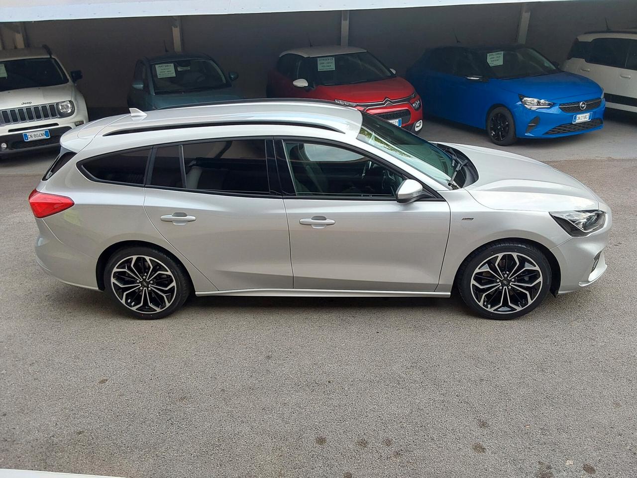 Ford Focus 1.5 120 CV SW ST-Line Super Accessoriata Cambio Manuale.