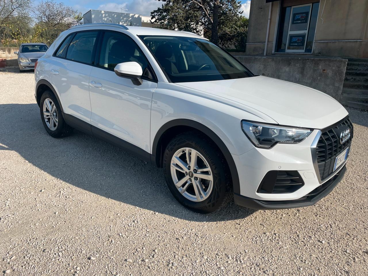 Audi Q3 35 TDI S tronic Business Advanced