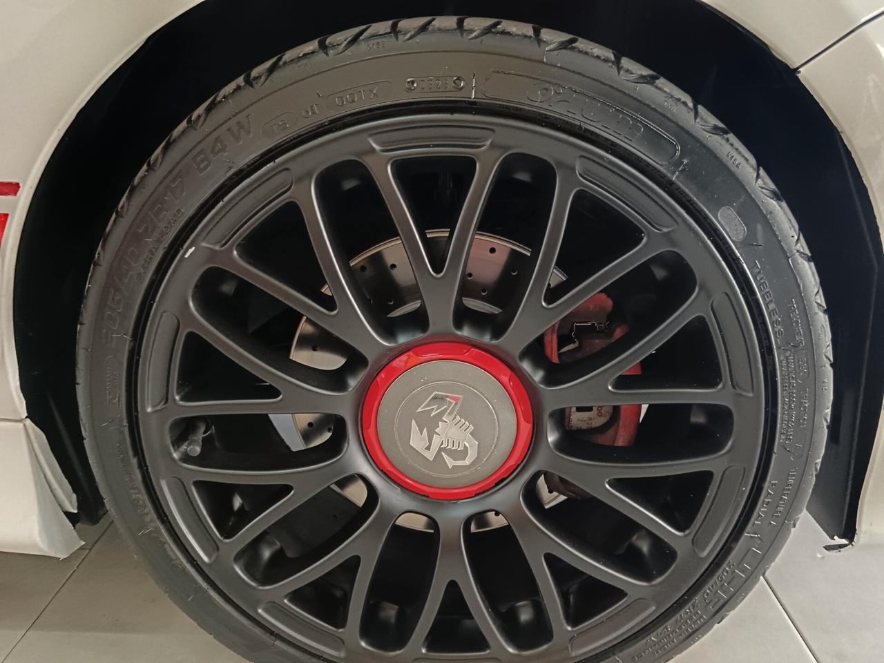 Abarth 500 1.4 Turbo T-Jet essesse