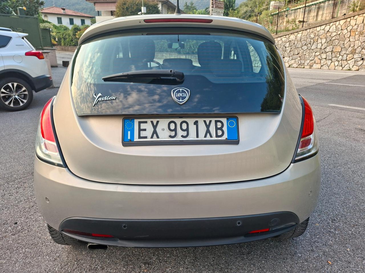 Lancia Ypsilon 1.2 GPL FINO AL 2034 / DA NEOPATENTATI / EURO 6