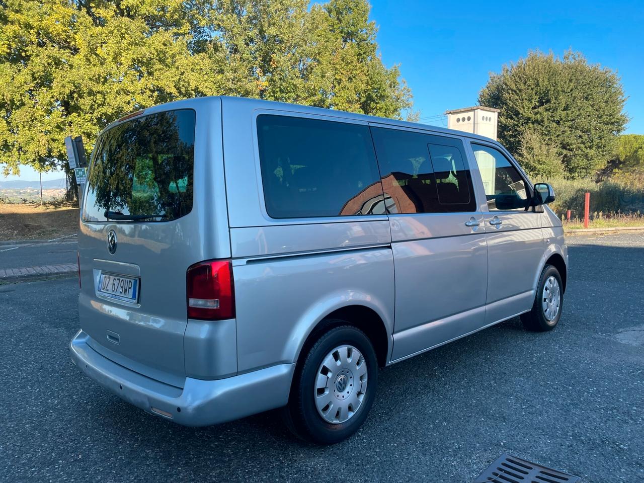Volkswagen Transporter Caravelle 2.0 TDI 140CV PL Trendline 9 POSTI