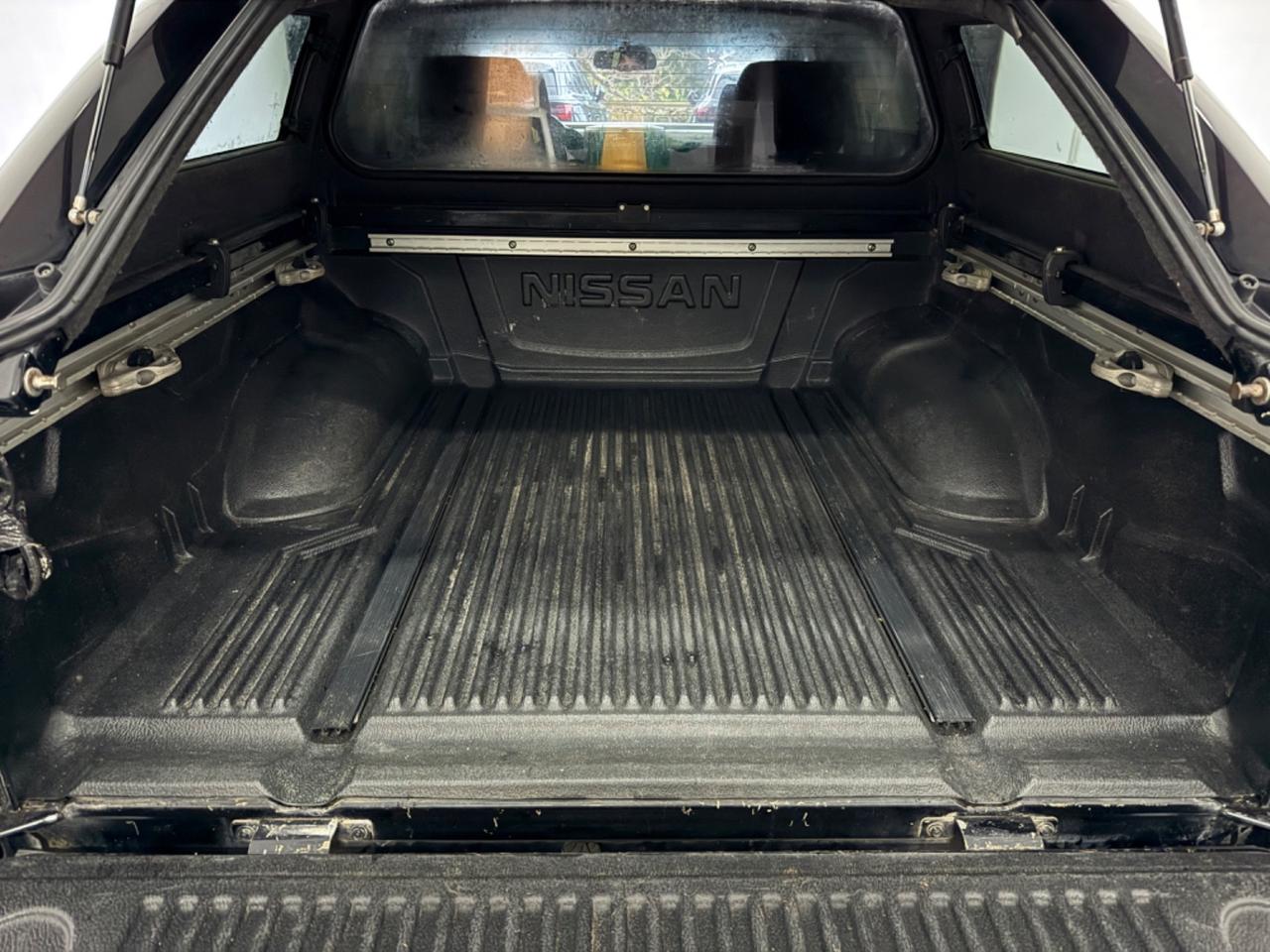 Nissan Navara 2.5 dCi 171CV 4 porte Double Cab LE