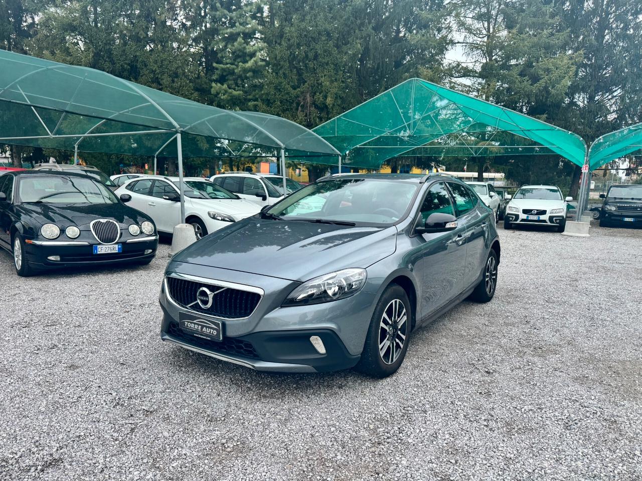 Volvo V40 Cross Country D2 Business Plus