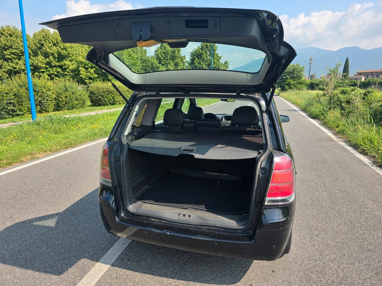 OPEL ZAFIRA 1.9 CDTI 7 POSTI"OK PER NEOPATENTATI"