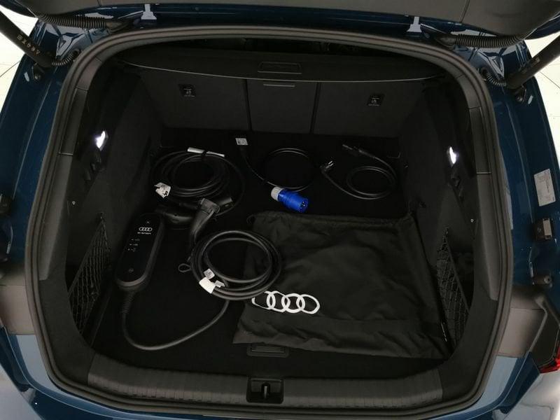Audi A6 Avant e-tron performance Edition one Blu Malpelo 367cv