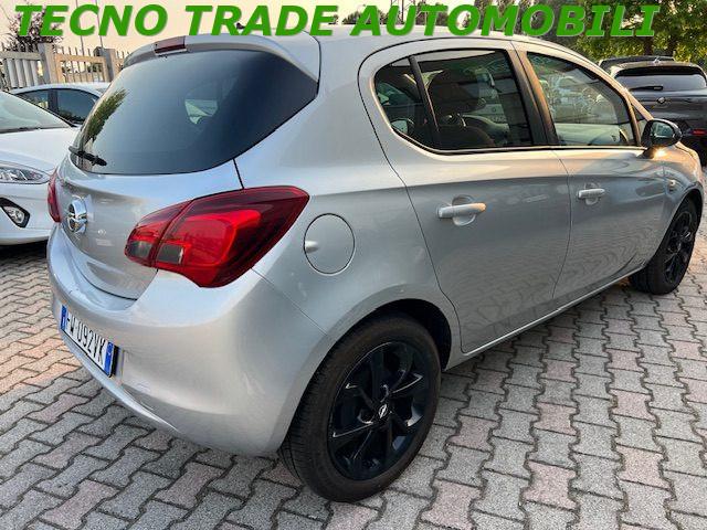 OPEL Corsa 1.2 Black Edition okneopatentati